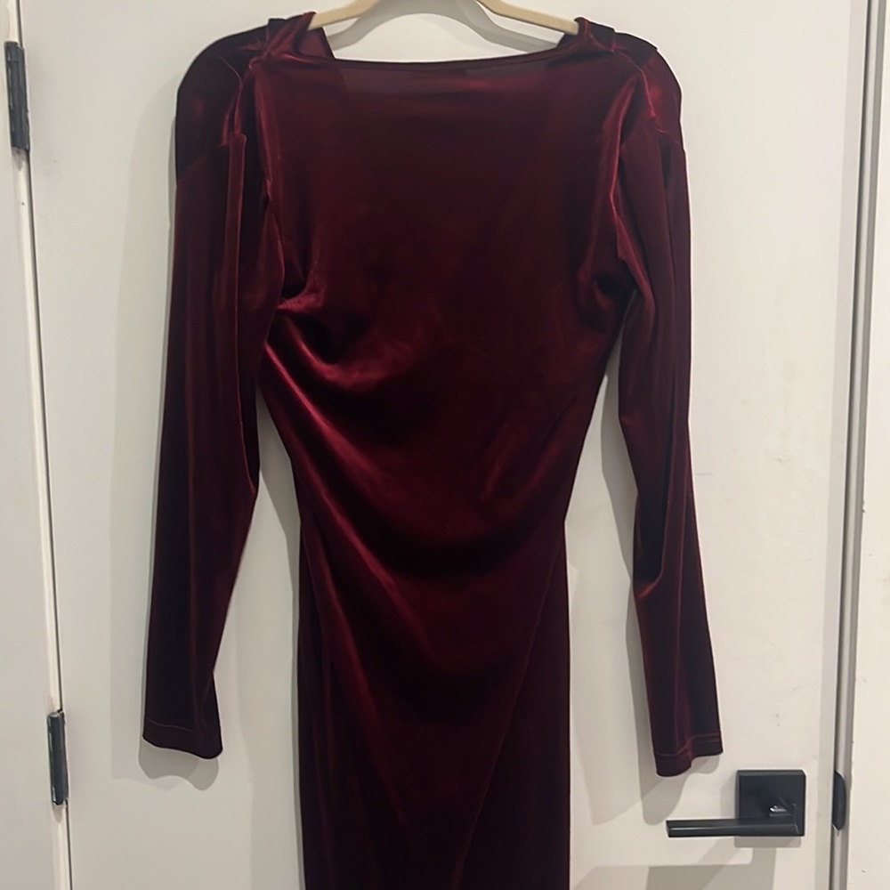 💫5/$25💫Velvet Plunge Long Sleeve Fitted Cocktail Dress Mini - Picture 8 of 9